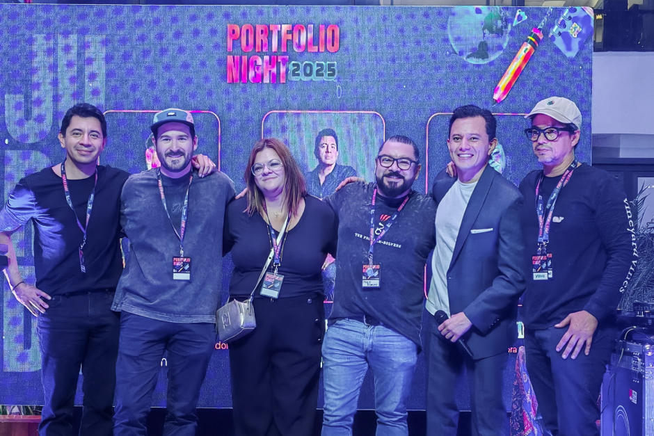 Jueves y organizadores del Portfolio Night 2025 (Fotografía por: Ana Lucía Castillo / Soy 502)