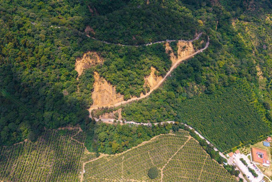 Las autoridades reiteran la alerta a los usuarios que utilizan la carretera que conduce de San Juan el Obispo a Santa María de Jesús. (Foto: CIV)