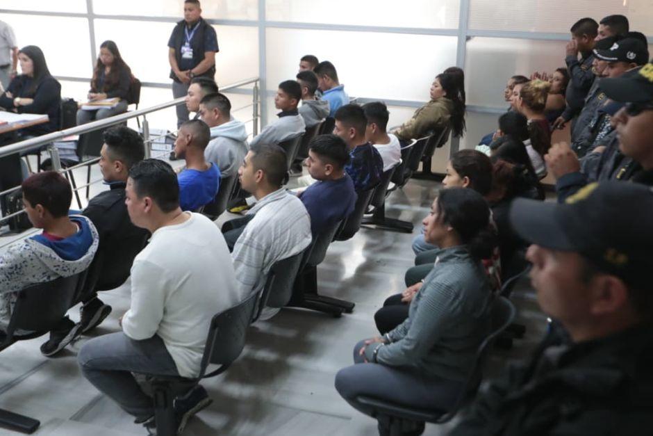 Presuntos pandilleros de la MS-13 capturados durante el operativo “Rescatando El Gallito” (Foto: Cortesía)