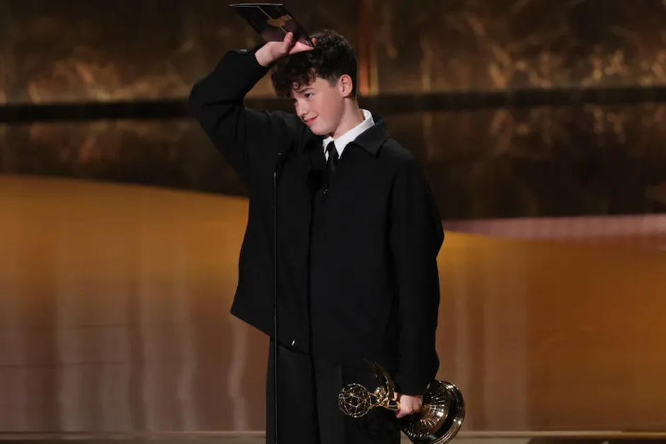 Owen Cooper de Adolescencia hizo historia en los Emmy. (Foto: AFP)