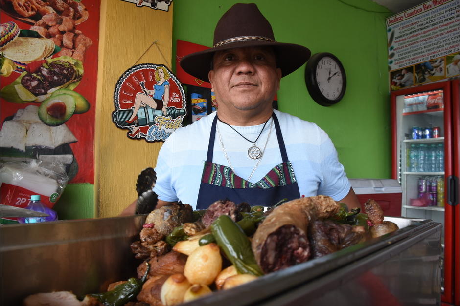 Don Maco comparte algunos consejos para quienes buscan emprender un negocio. (Foto: Erick Colop/Colaborador)