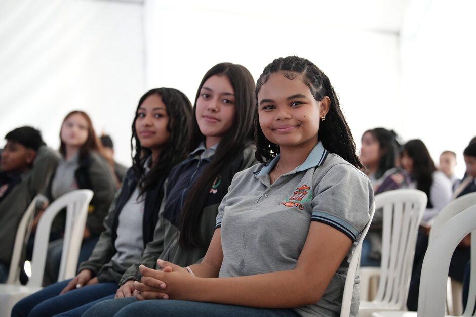 Cada año, cientos de jóvenes aspiran a acceder a una beca universitaria. (Foto: cortesía SEGEPLAN)
