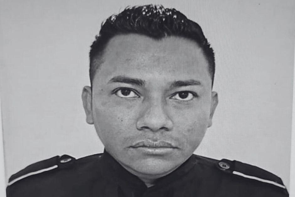 El agente investigador de la PNC murió en el Hospital General San Juan de Dios. (Foto: PNC)