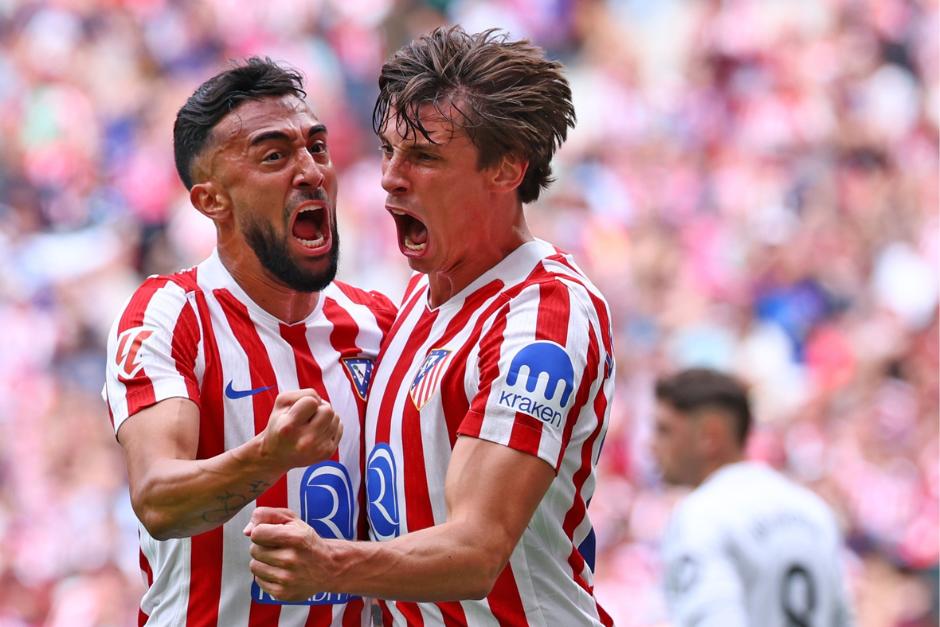 Nico González y Robin Le Normand festejan después del primero de la tarde. (Foto: Atleti)