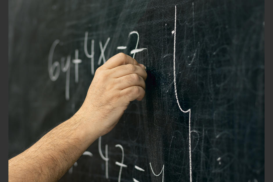 El maestro comercializaba material de menores. (Foto: Shutterstock)