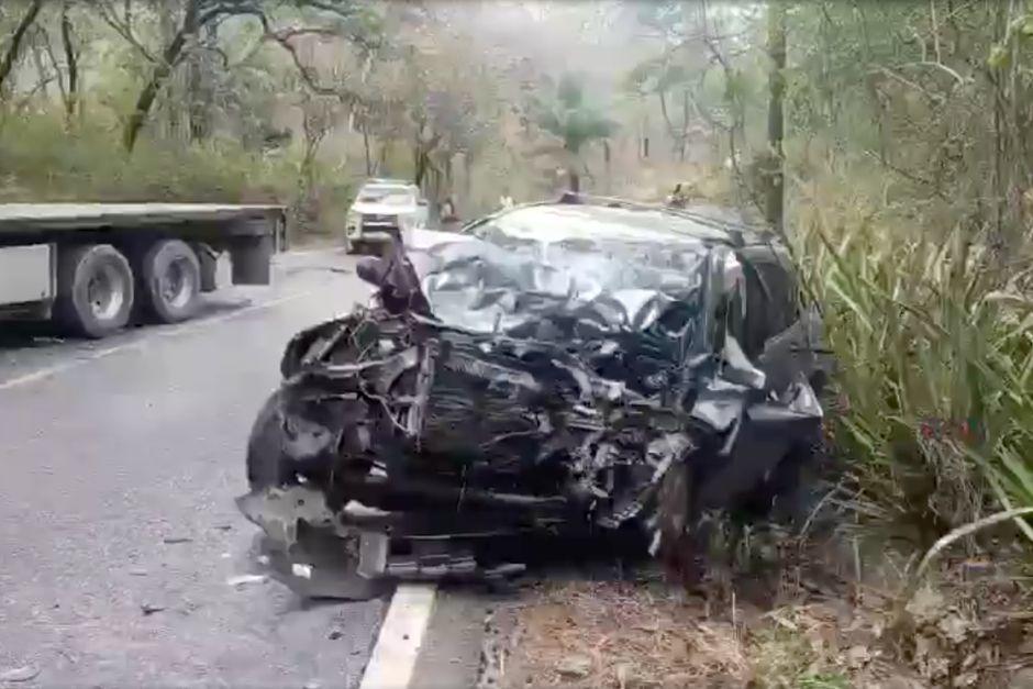 Dos personas perdieron la vida y una más resultó herida tras el choque. (Foto: Captura de video de Provial)