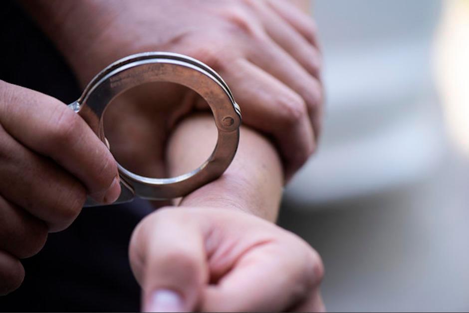 La mujer fue rescatada por agentes de la PMT al observar la agresión. (Foto ilustrativa vía: Shutterstock)