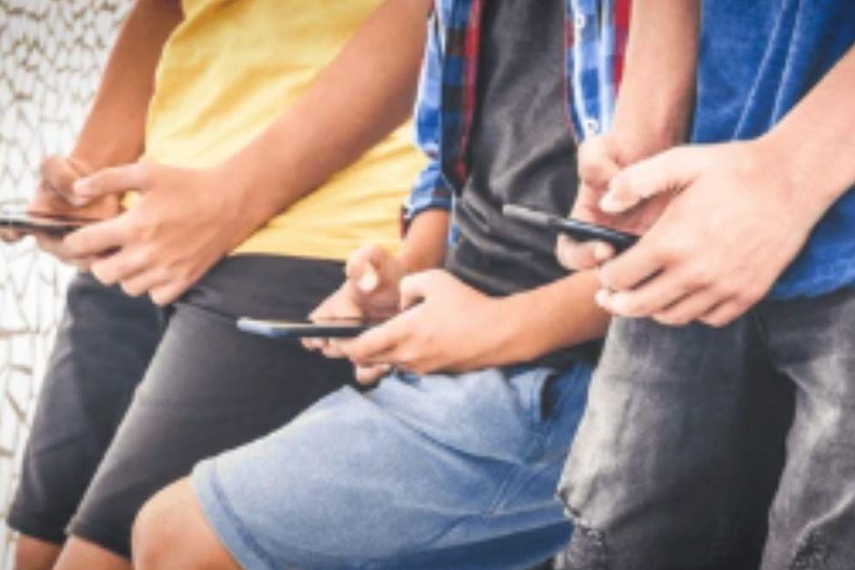 La mujer buscaba a sus víctimas por redes sociales. (Foto ilustrativa vía: Shutterstock)