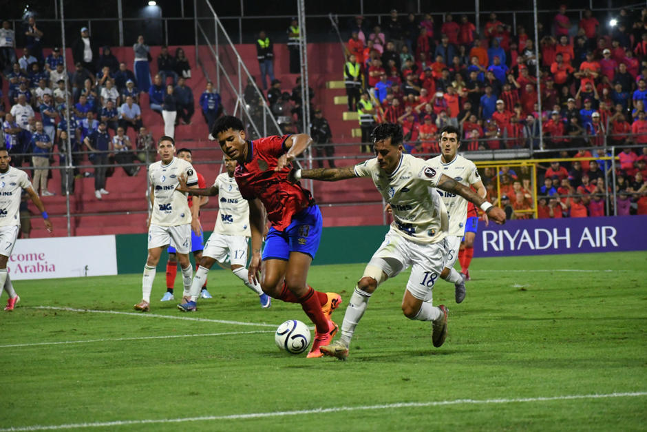 Los rojos no pasaron del empate 1-1 con Cartaginés, de Costa Rica, en la primera jornada. 