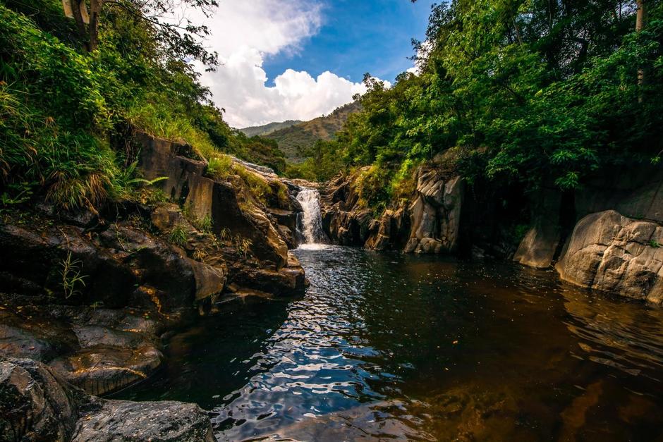 El caudal del Balneario Pasabién llega directo de la Sierra de las Minas. (Foto: Wílder López/Colaborador)