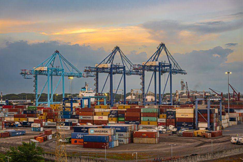 La ley busca mitigar la saturación en Puerto Quetzal y facilitar obras de infraestructura como el dragado adecuado. (Foto ilustrativa: Shutterstock) 