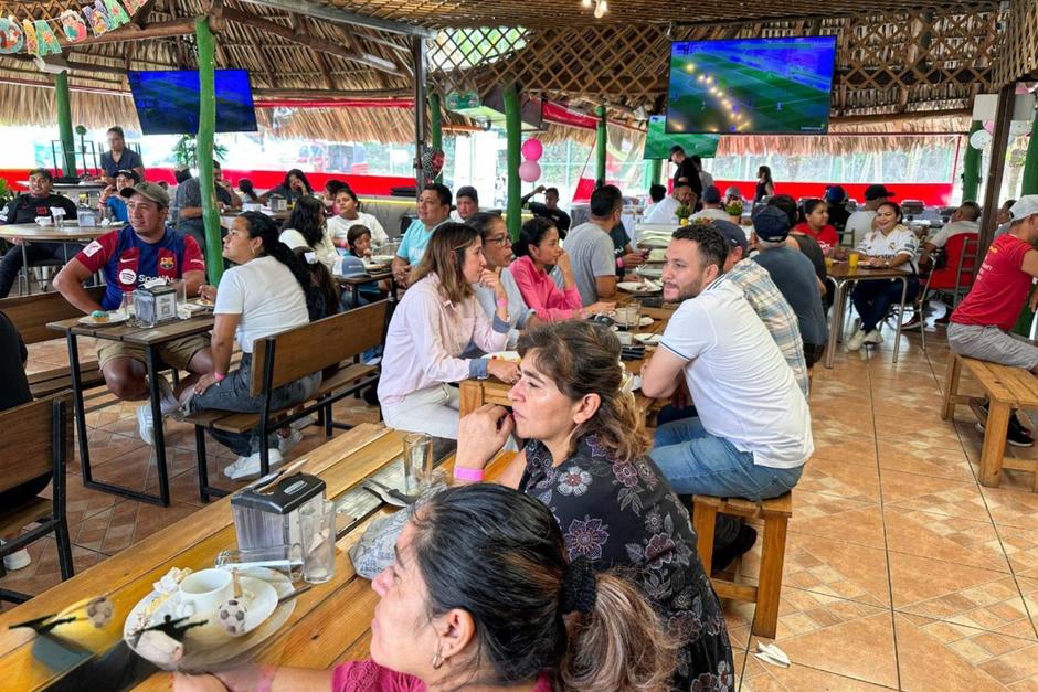 El restaurante D'Volea se caracteriza por su ambiente deportivo. (Foto: Cortesía)