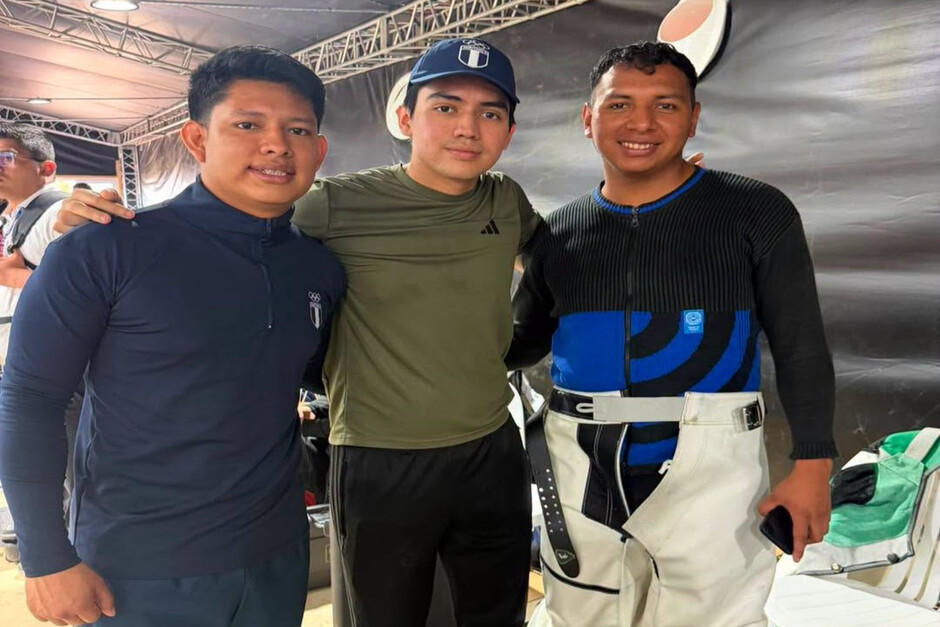 La puntería guatemalteca volvió a dar resultados con la plata en la prueba por equipos de rifle de aire a 10 metros. (Foto: Federación Nacional de Tiro) 