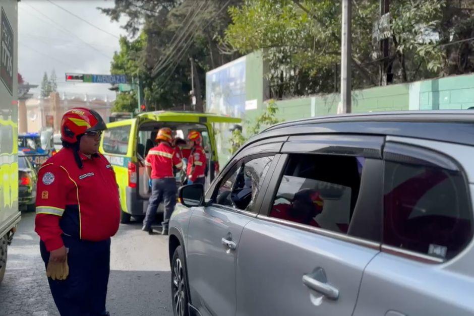 Un conductor fue atacado a balazos en pleno tránsito de la zona 13 capitalina. (Foto: CBM)