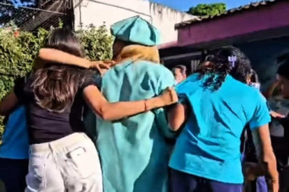El fuerte sismo causó pánico en los menores de edad. (Foto: Captura de video)