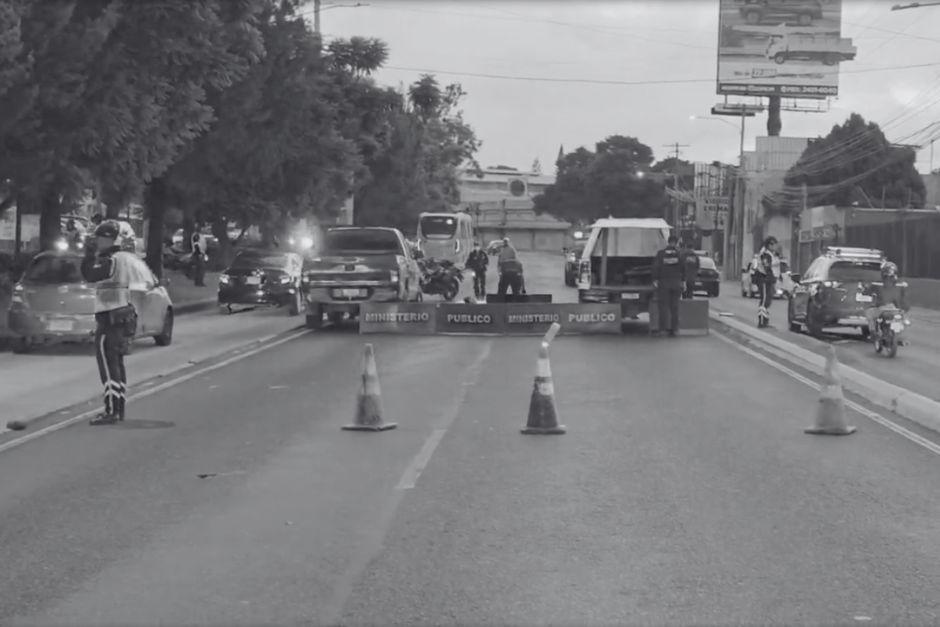 El accidente dejó a una motorista fallecida en la calzada Raúl Aguilar Batres. (Foto: Captura de video/PMT de Villa Nueva)