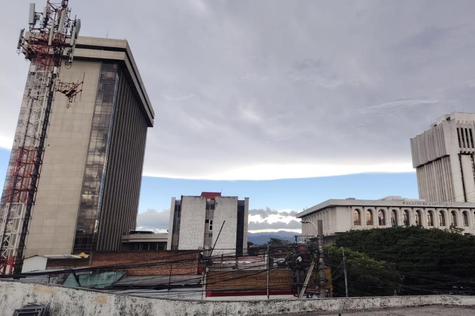 La nube del pasado miércoles abarcó gran parte del cielo. (Foto: Rebeca González/Cortesía)