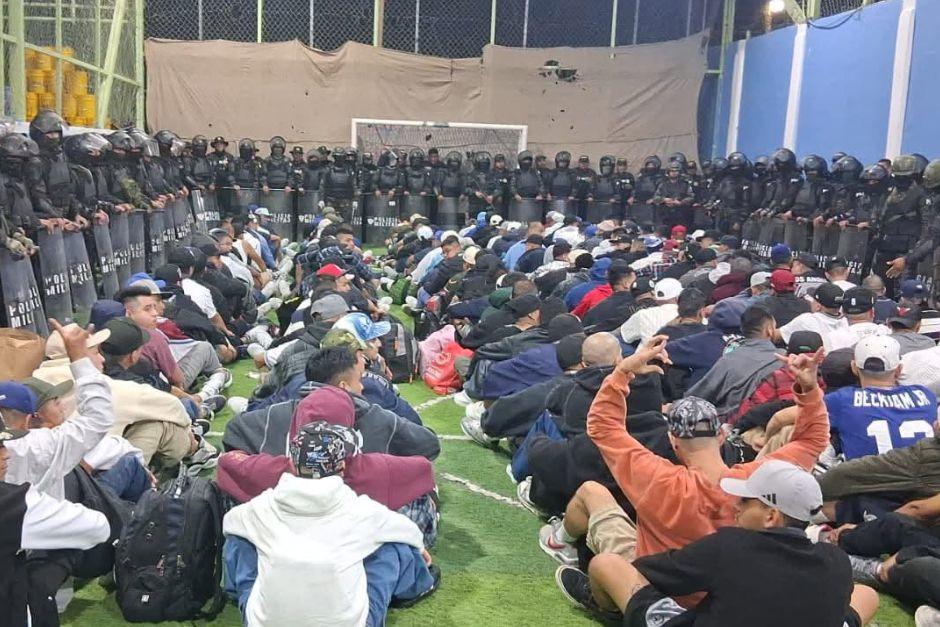 Las instalaciones del penal fueron revisadas y se hallaron varios ilícitos. (Foto vía: Ejército de Guatemala)