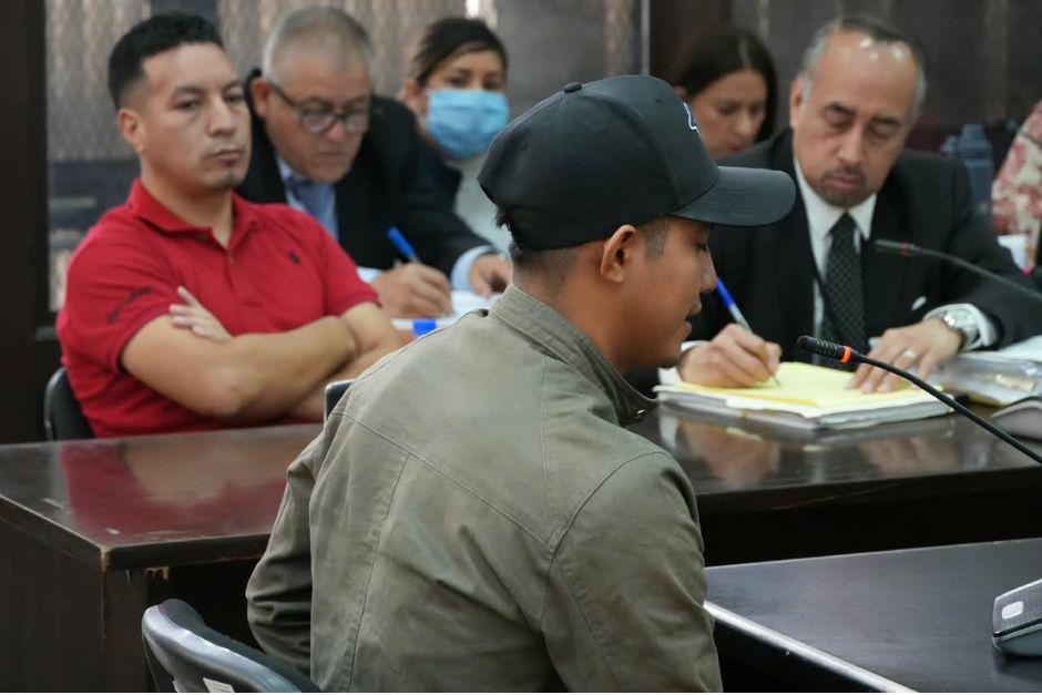 En la continuación del jucio contra siete agentes de la PNC señalados de ejecución extrajudicial en el caso Itzapa declaron ante el Tribunal. (Foto: Wilder López/Soy502)