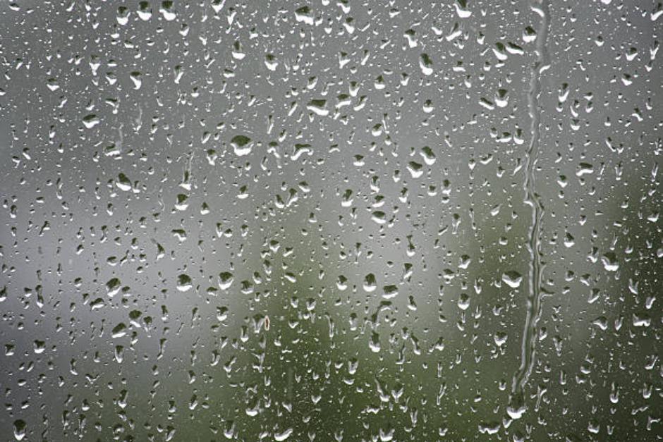 Para este miércoles se espera ambiente cálido y húmedo, acompañado de viento acelerado del norte y lluvias dispersas. (Foto ilustrativa: iStock)