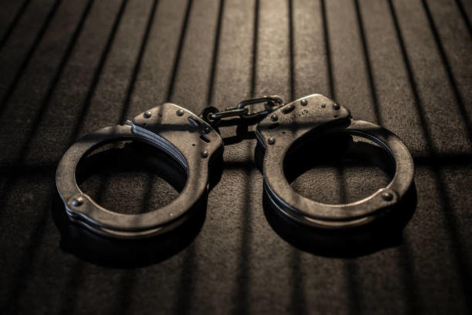 Los detenidos habrían participado en un hecho armado que le quitó la vida a un piloto minutos antes. (Foto ilustrativa: iStock)