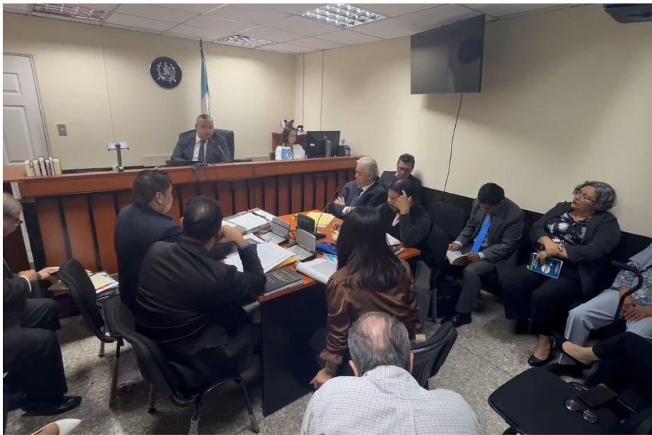 El MP rafiticó la acusación contra tres de las cinco personas señaladas por irregularidades en la compra del edificio del MP en la zona 5. (Foto: Cortesía/Soy502)