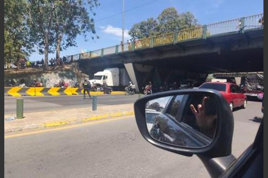 El hombre fue capturado cuando intentaba escapar de los policías llevando una pistola ilegal. (Foto: Cortesía)