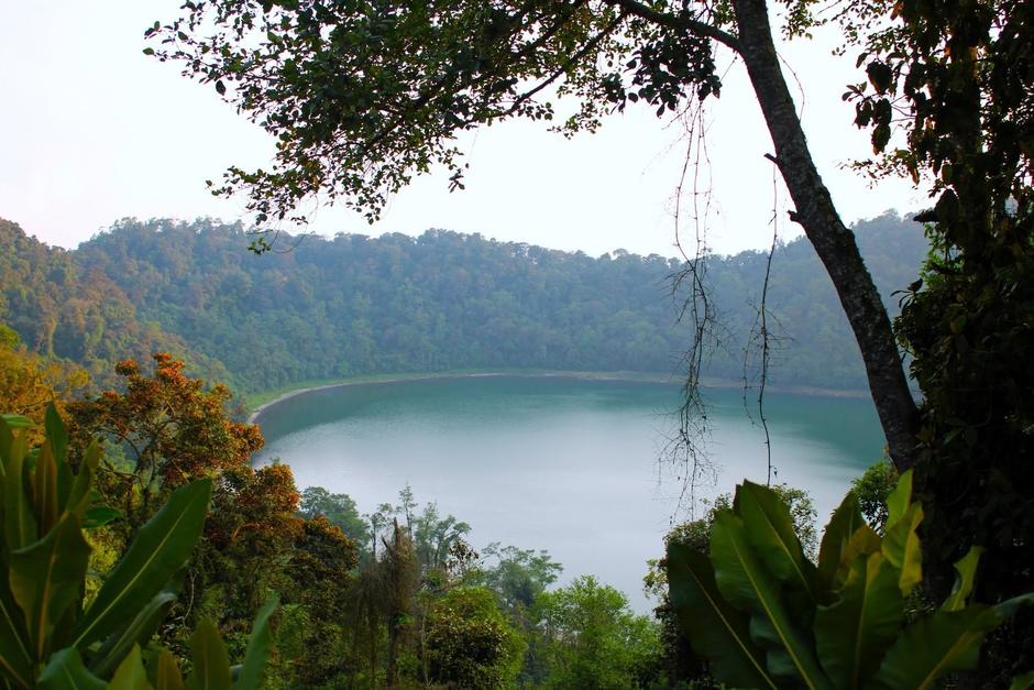 Las aguas de la laguna reflejan la belleza natural que convierte al lugar en un atractivo para visitantes. (Foto: Oswaldo Cop/Colaborador)
