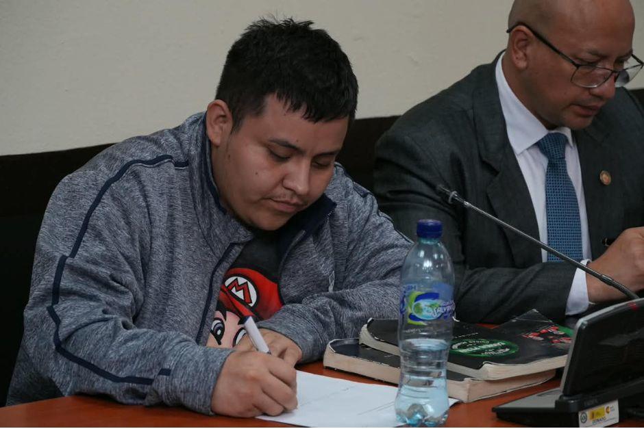 El MP pidió 35 años de prisión por el delito de asesinato contra Ángel Pérez Iguardia, acusado de participar en el asesinato de un oftalmólogo en la zona 13. (Foto: Wilder López/Soy502)