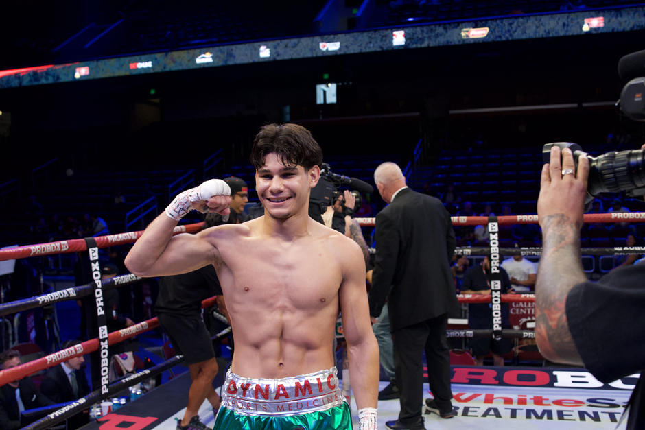 Méndez mantiene el paso perfecto y extiende su invicto a nueve victorias. (Foto: Víctor Escobedo / Nuestro Diario) 
