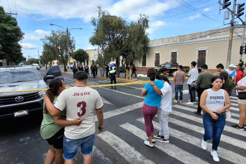 El ataque armado en la Avenida Elena zona 1 dejó un hombre muerto. (Foto: Wilder López/Soy502)