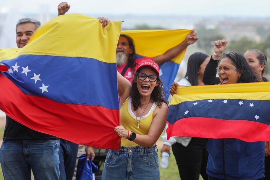 La situación en Venezuela es tensa, mientras que la diáspora celebra en distintas partes del mundo. (Foto: AFP)