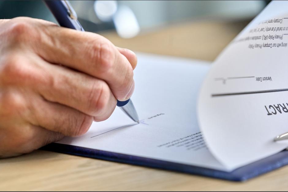 El hombre estafó al banco ingresando papelería falsa. (Foto: Shutterstock)