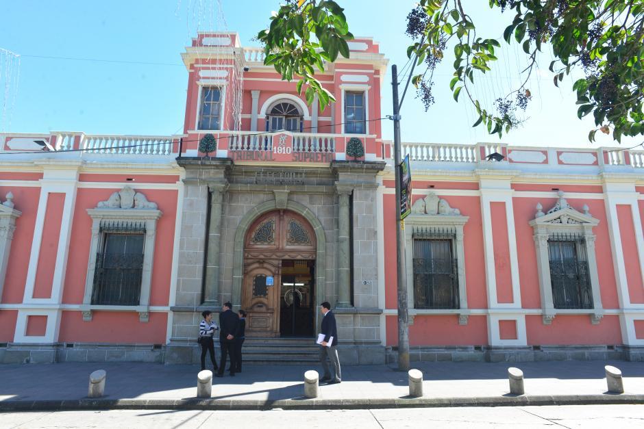 La postuladora del TSE está casi integrada. Los decanos de Derecho eligieron a su representante. (Foto: Soy502/archivo)