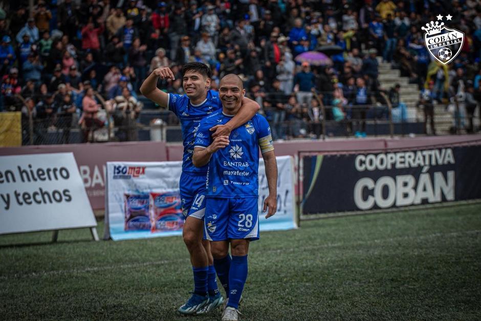Janderson Pereira fue la figura del duelo con un doblete y asistencia. (FOTO: Cobán Imperial)