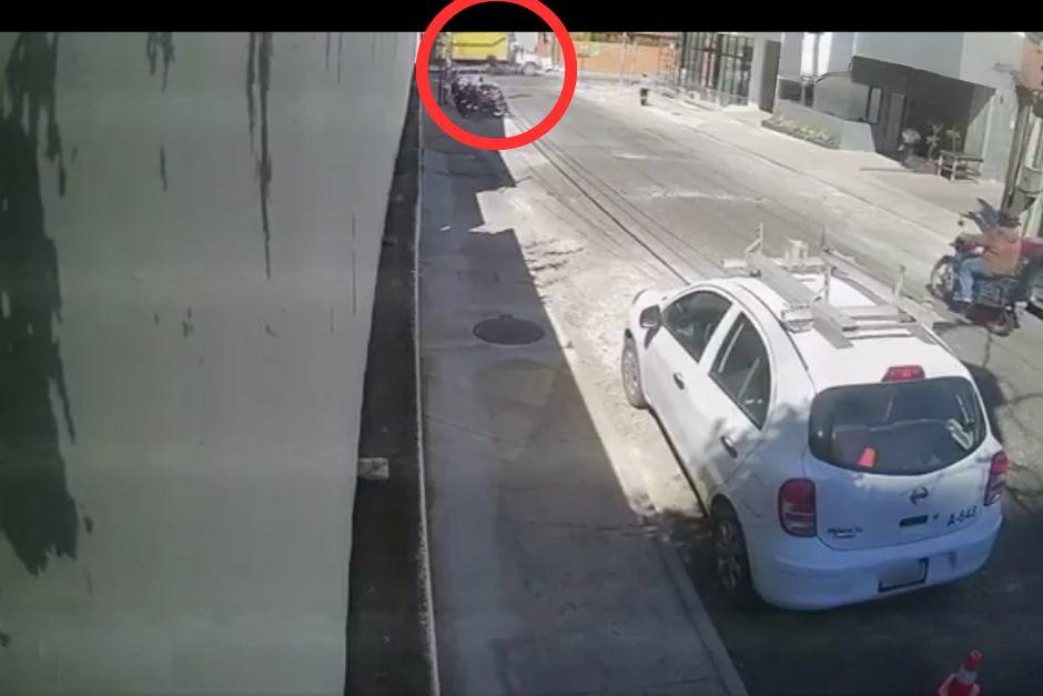 Tras el accidente de tránsito falleció un hombre de 24 años. (Foto: captura de video)