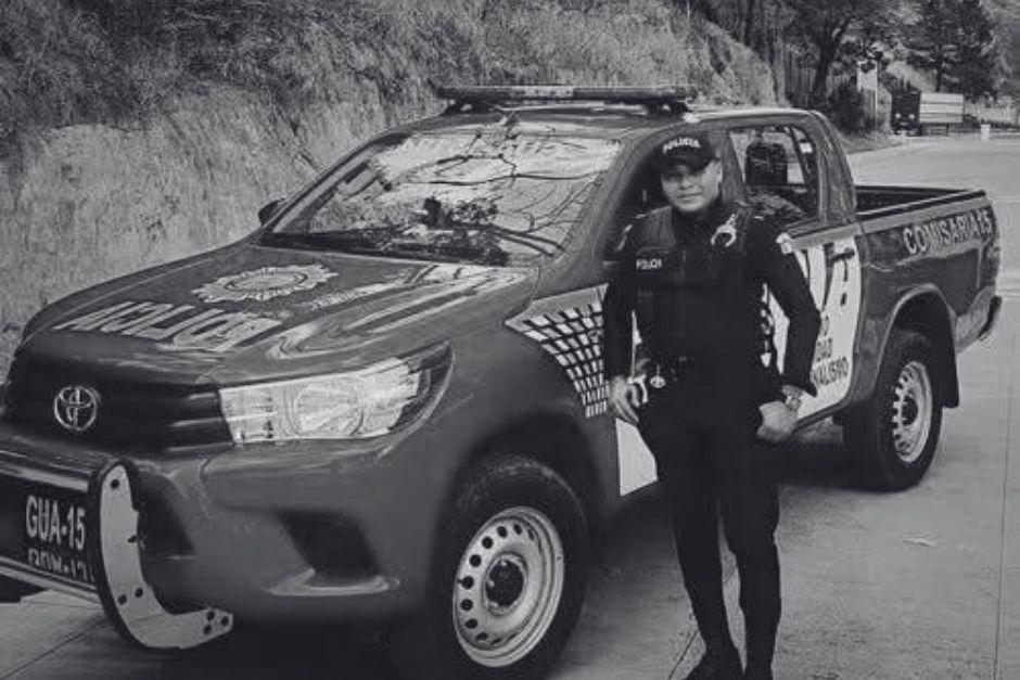 El agente de la PNC, Merlín Alejandro Portillo García fue hallado sin vida a un costado de una carretera. (Foto: Redes sociales)