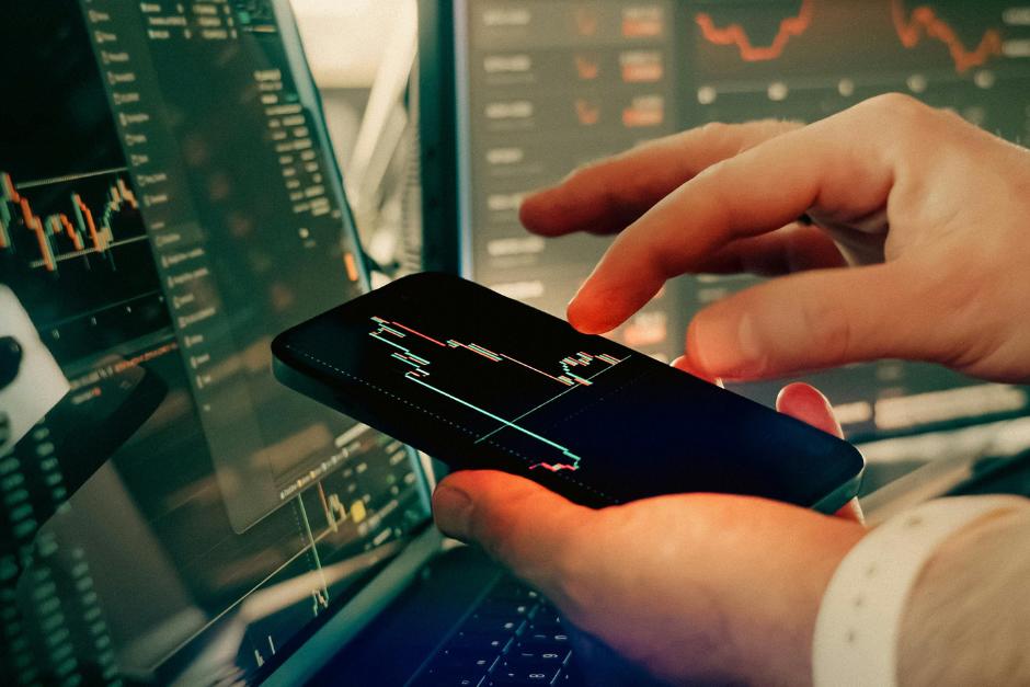 Se autorizó a Oakstone Capital colocar hasta 50,000 acciones comunes en la Bolsa de Valores Nacional. (Foto: Canva/Soy502)