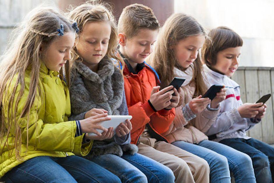 Diputados franceses está de acuerdo de prohibir las redes sociales a los menores de 15 años. (Foto ilustrativa: istock)
