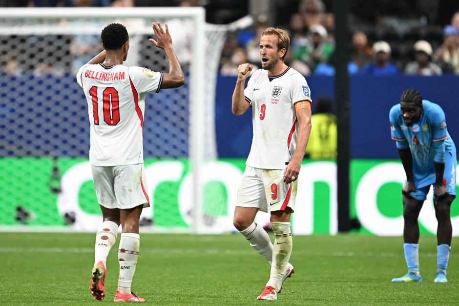 Harry Kane volvió a ser la gran figura del equipo inglés, con un doblete que los impulsó a la siguiente ronda. (Foto: AFP)