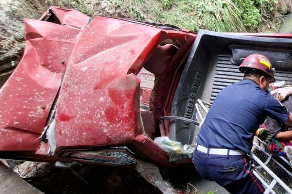 El vehículo cayó a un barranco con 15 metros de profundidad. (Foto: José García/Colaborador)