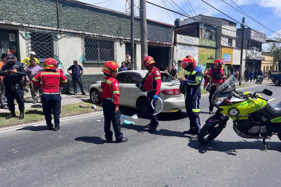 Un conductor fue víctima de un hecho armado esta tarde en la zona 12 capitalina. (Foto: CBM)