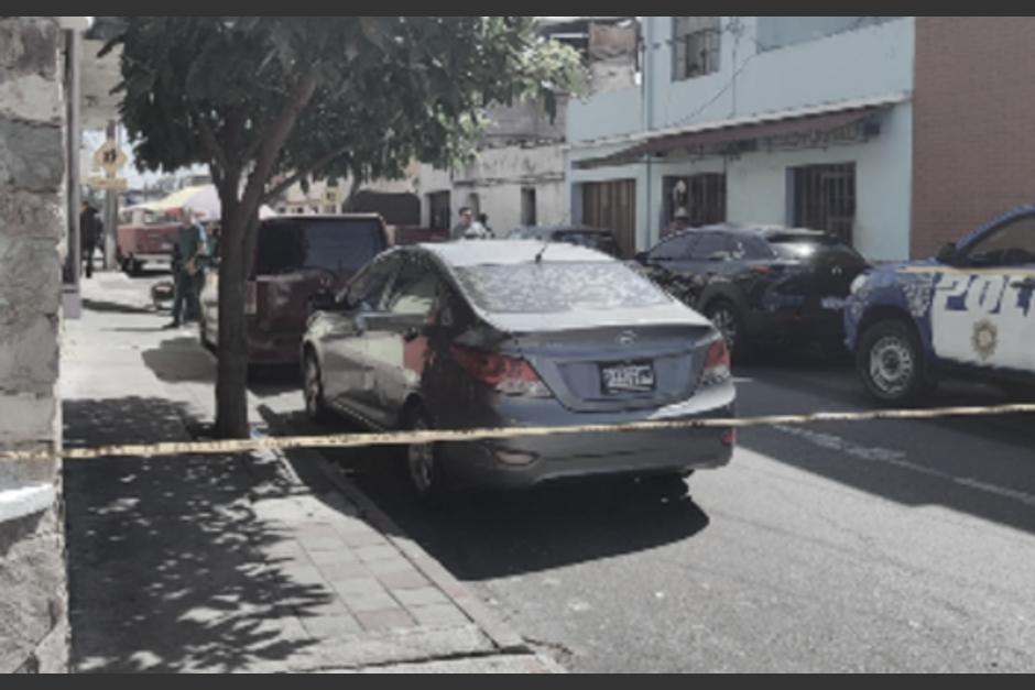 Agentes de la Policía Nacional Civil acordonaron el área para resguardar evidencias. (Foto: cortesía)