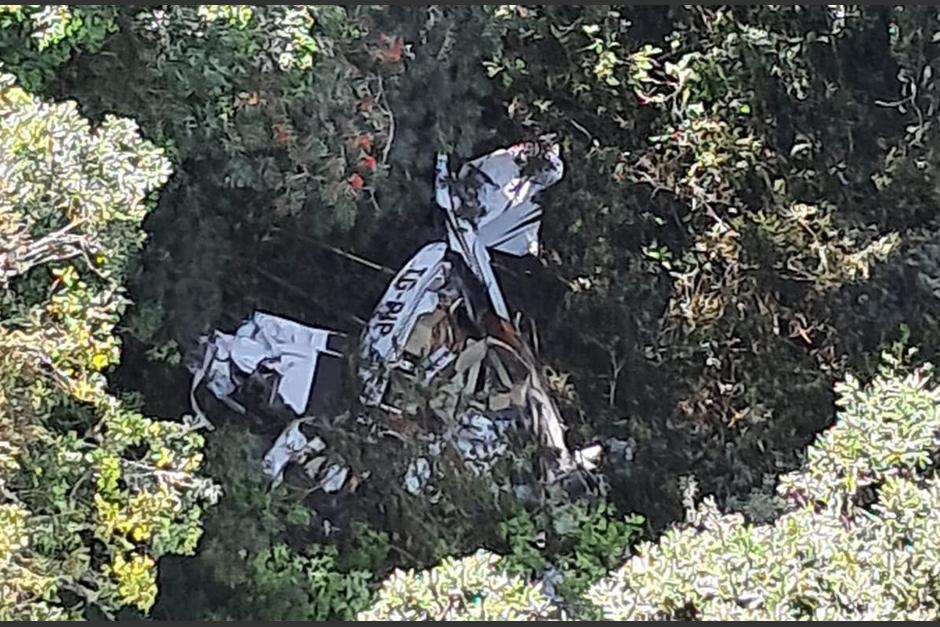 La aeronave fue localizada en una zona montañosa. (Foto: Bomberos Voluntarios)
