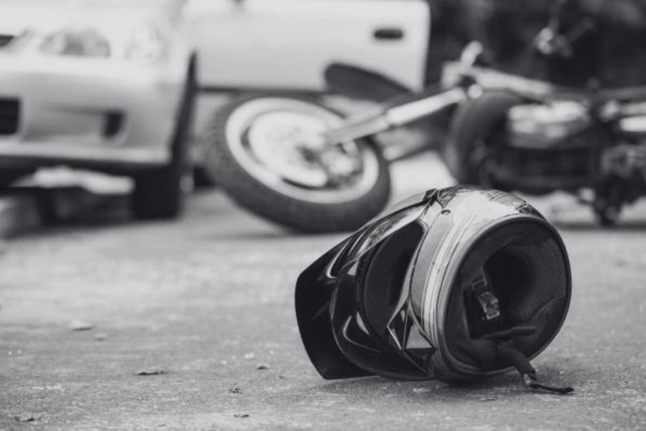 Por razones que se desconocen, una conductora perdió la vida cuando se conducía en su motocicleta. (Foto ilustrativa: iStock)
