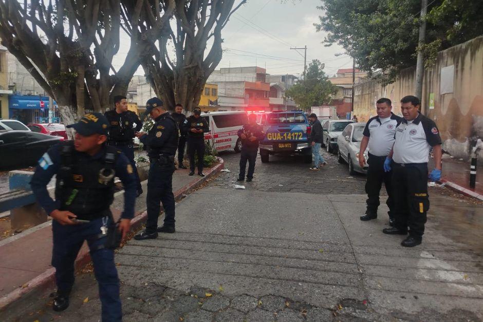 Las víctimas del incidente armado fueron trasladadas a un centro asistencial. (Foto: CVB)