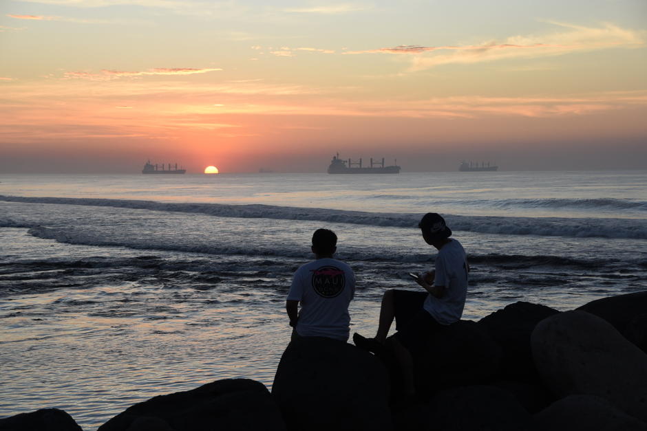 Disfrutar con los amigos y familiares los atardeceres es una de las actividades preferidas. (Foto: Henry López/Colaborador)