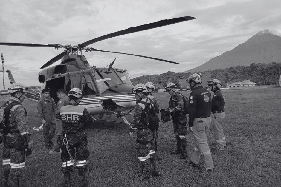 El rescatista fue hallado sin vida tras haber desaparecido en la búsqueda de víctimas de accidente aéreo en Chimaltenango. (Foto: Conred)