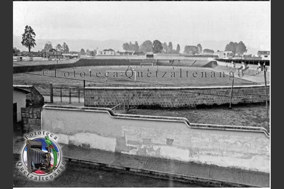 Así lucía el estadio Mario Camposeco cuando fue construido. (Foto: Cortesía Fototeca Quetzaltenango)