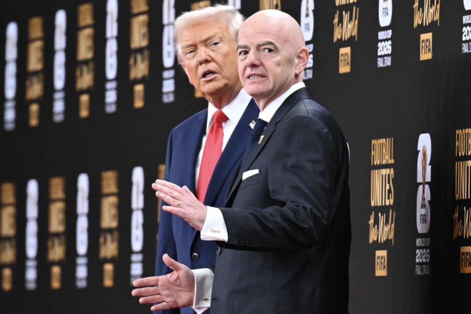 La decisión de la FIFA reavivó los cuestionamientos por la cercanía entre Gianni Infantino y Donald Trump. (Foto: AFP) 